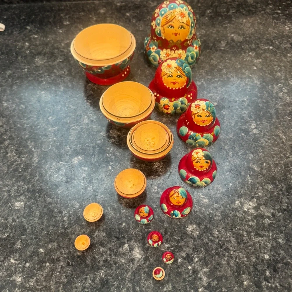 Russian Nesting Dolls Matryoshka 10 Piece Set Red Floral Hand Painted Wood 6in